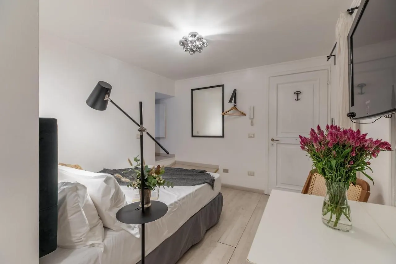Apartment Basic Studio - 350 M Far From Fontana Di Trevi